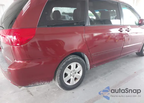 2010 Toyota Sienna Xle z USA, uszkodzony, nr VIN 5TDYK4CC0AS319276